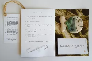 Kouzelná rybička-zelená originální keramická dekorace s přáním, ruční výroba, dárkové balení, Regionální produkt Jizerské hory.