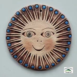 Sluníčko keramické na zavěšení ručně modelované 24cm.